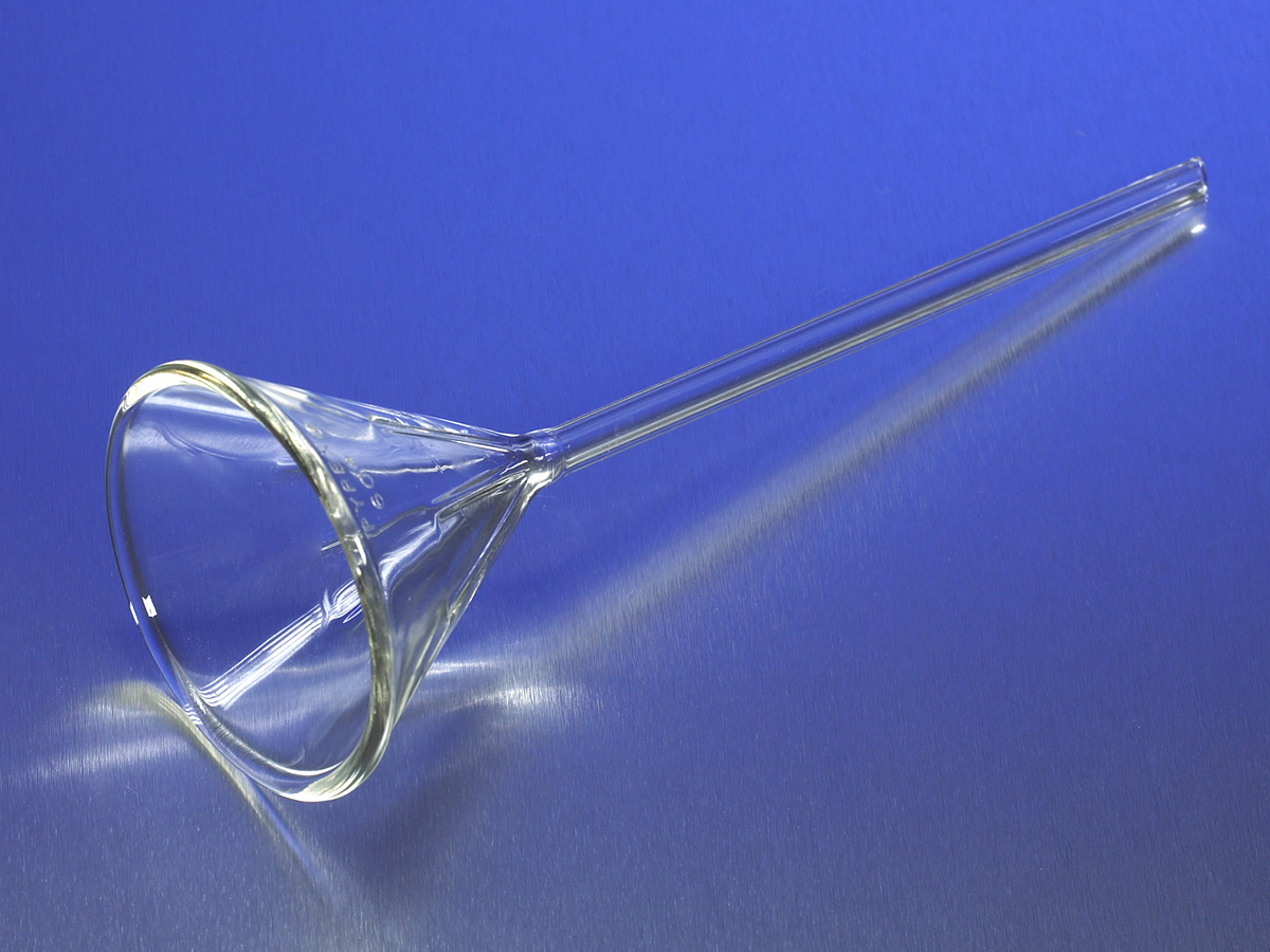PYREX 65mm Diameter 60° Angle Fluted Funnel with Long Stem